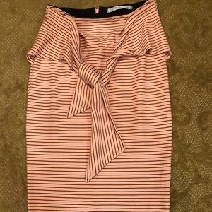 Zara’s skirt size small